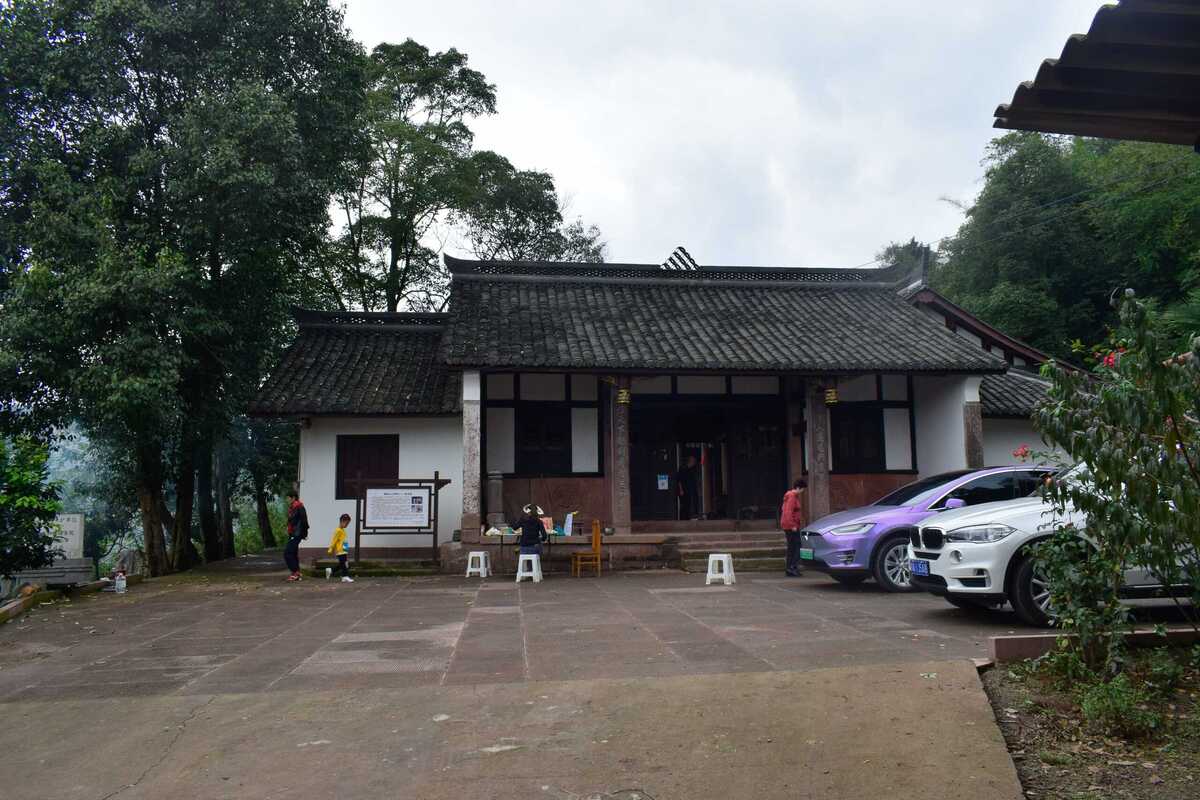 上周去龙泉山时拍的北周文王碑博物馆